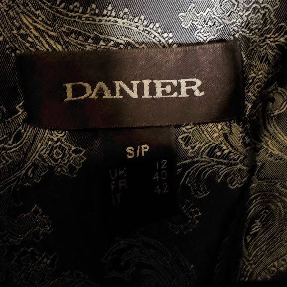 Vintage Danier Elegant Black Leather biker style Jacket - Picture 9 of 9